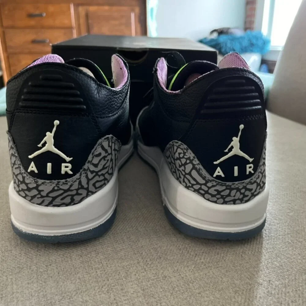 Michael Jordan Air Jordan 3 SE (GS) Big Kids' Shoes Black-White-Electric Green - Picture 3 of 7